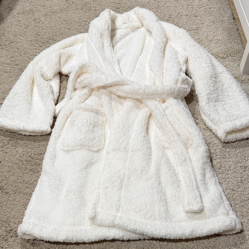 Pottery barn robe size M EUC